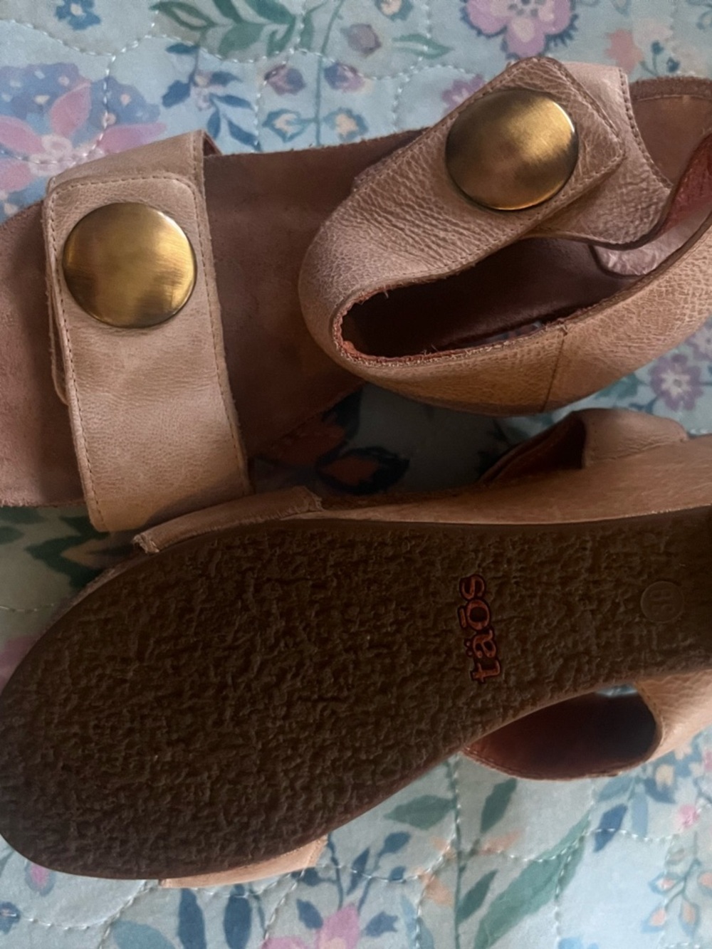 Taos Footwear Beige/Tan Leather Wedge Sandals with Brass Buttons
